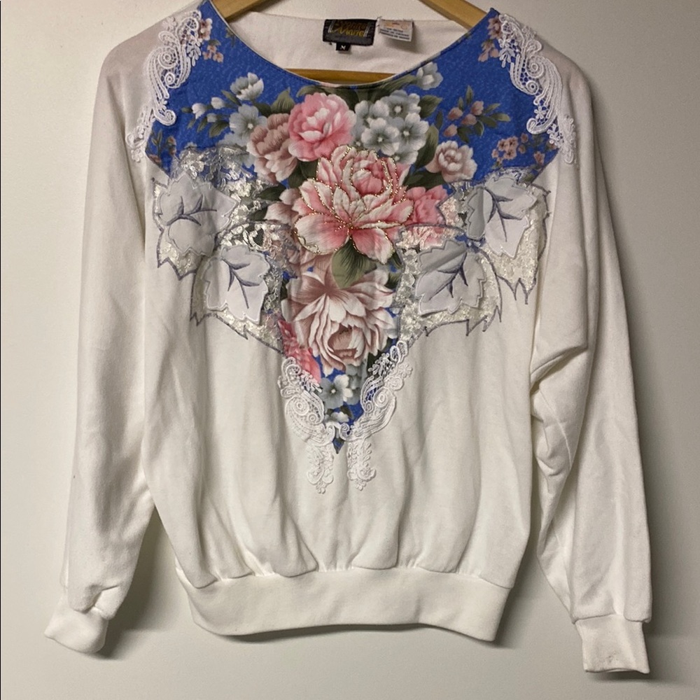 IVONNE MARIE Vintage Floral Print Women's Sweater with Lace Details